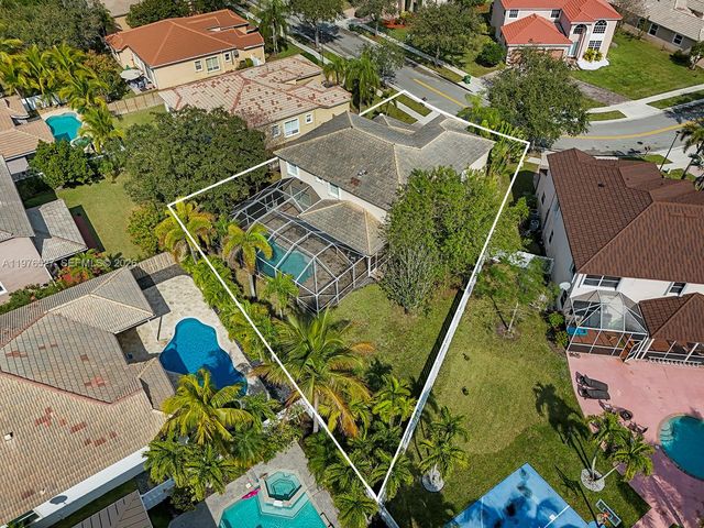 1104 NW 139th Avenue, Pembroke Pines, FL 33028