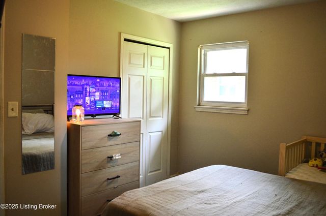 3717 Wednesday Way, Louisville, KY 40219