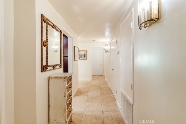 2332 Fox Hills 103, Los Angeles, CA 90064