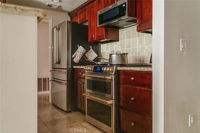 2332 Fox Hills 103, Los Angeles, CA 90064