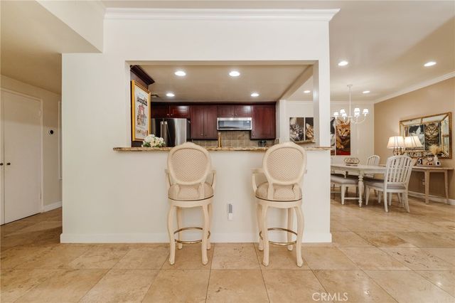 2332 Fox Hills 103, Los Angeles, CA 90064