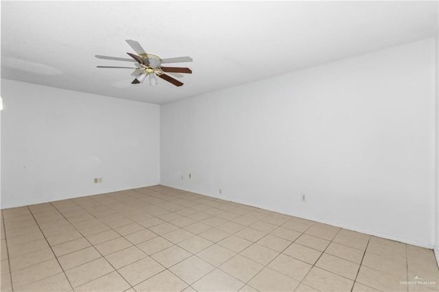 303 Forest Hills Drive 17, Weslaco, TX 78596