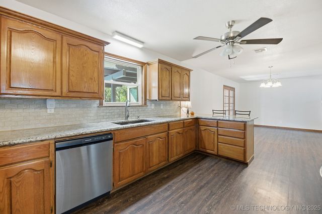 15232 E 495 Road, Claremore, OK 74019