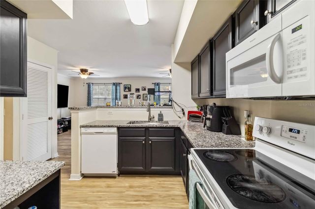 1000 VILLAGIO CIRCLE 105, Sarasota, FL 34237