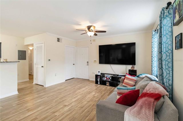 1000 VILLAGIO CIRCLE 105, Sarasota, FL 34237