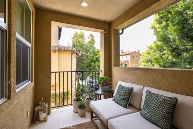 215 Lonetree, Irvine, CA 92603