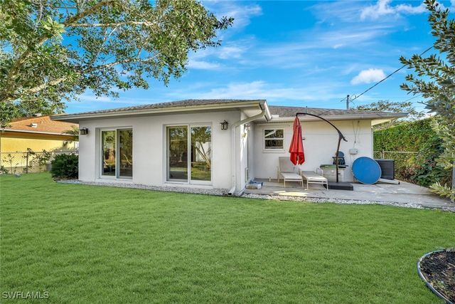 55 9th ST, Bonita Springs, FL 34134