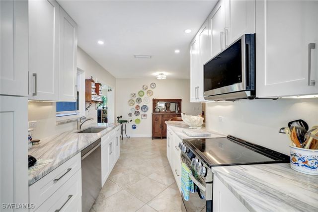 55 9th ST, Bonita Springs, FL 34134