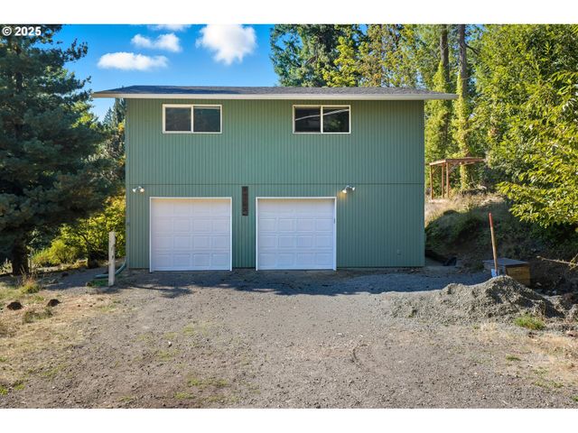 18763 S GRASLE Rd, Oregon City, OR 97045