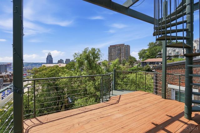 1021 St Gregory Street, Cincinnati, OH 45202
