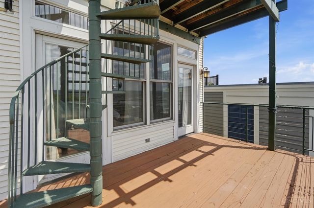 1021 St Gregory Street, Cincinnati, OH 45202