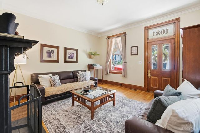 1021 St Gregory Street, Cincinnati, OH 45202