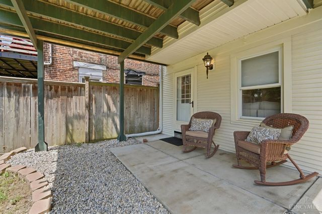 1021 St Gregory Street, Cincinnati, OH 45202