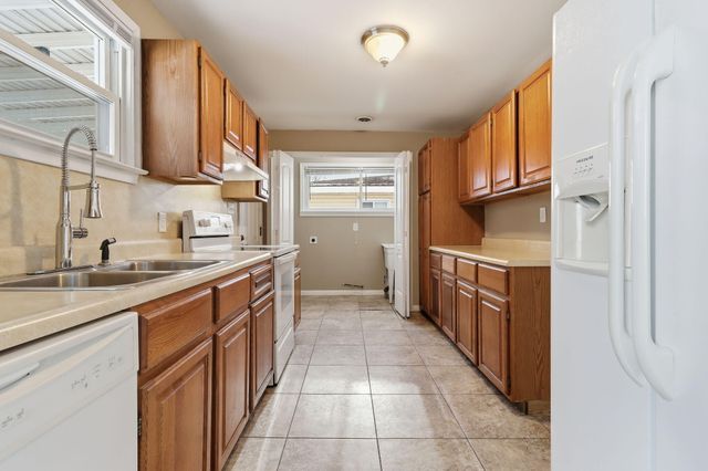 13747 Humphrey Street, Southgate, MI 48195