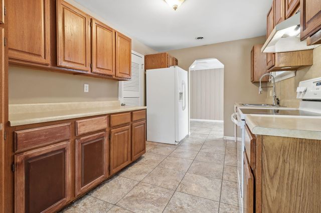 13747 Humphrey Street, Southgate, MI 48195