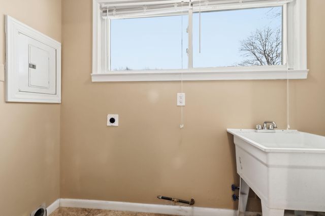 13747 Humphrey Street, Southgate, MI 48195