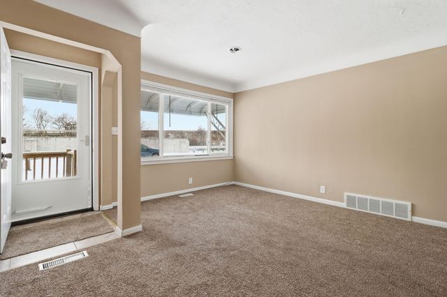 13747 Humphrey Street, Southgate, MI 48195