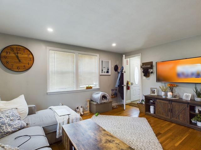3 Sagamore 1R, Quincy, MA 02171