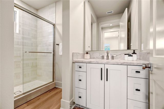 204 Alora, Irvine, CA 92618