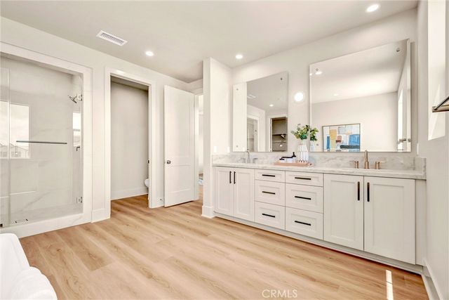 204 Alora, Irvine, CA 92618