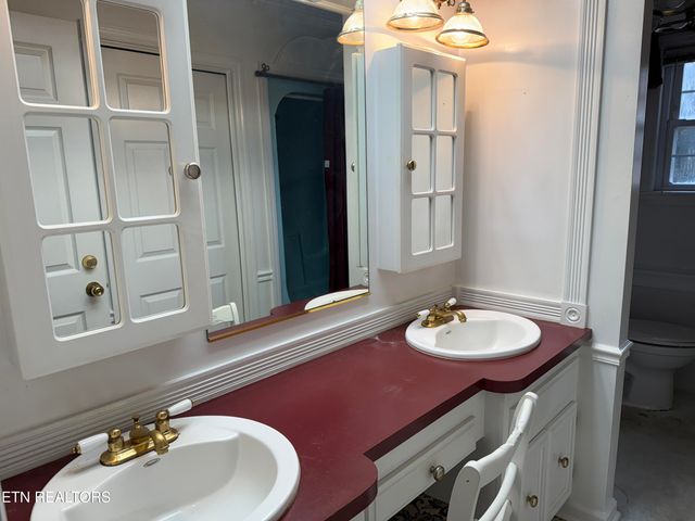 714 Joiner Hollow Rd, Rockwood, TN 37854