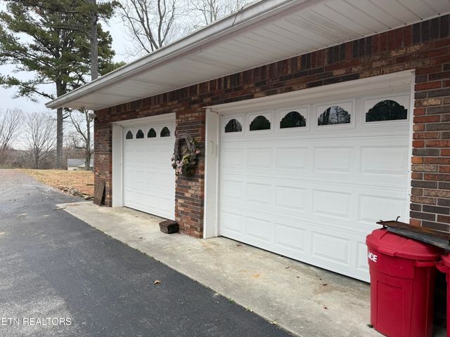 714 Joiner Hollow Rd, Rockwood, TN 37854