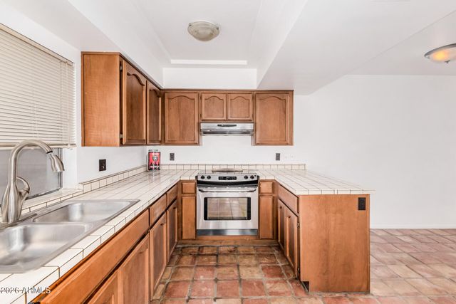 1010 E BECKER Lane, Phoenix, AZ 85020