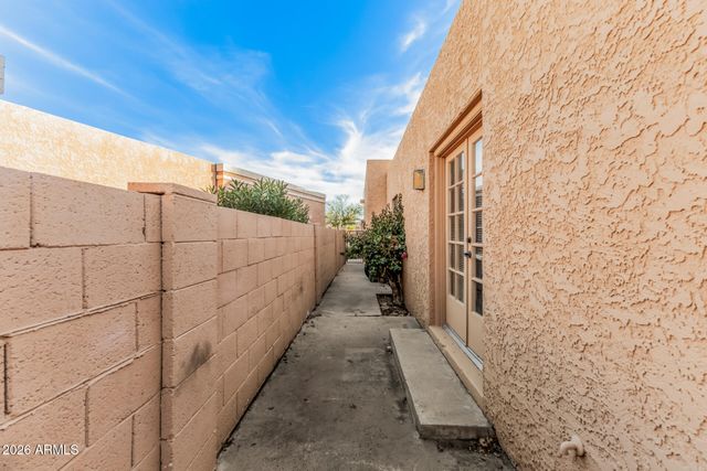 1010 E BECKER Lane, Phoenix, AZ 85020