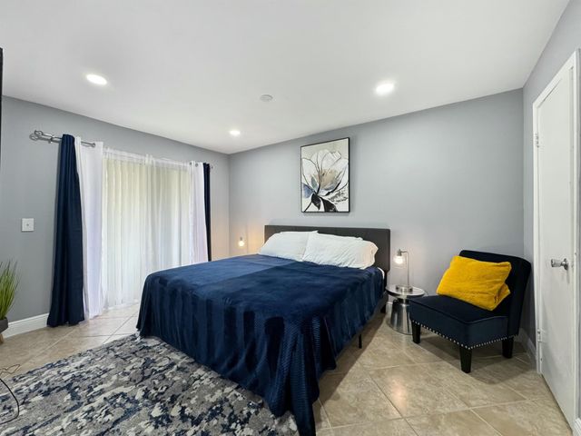 2004 SW Natura Boulevard D, Deerfield Beach, FL 33441