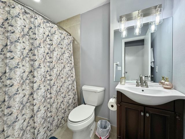2004 SW Natura Boulevard D, Deerfield Beach, FL 33441