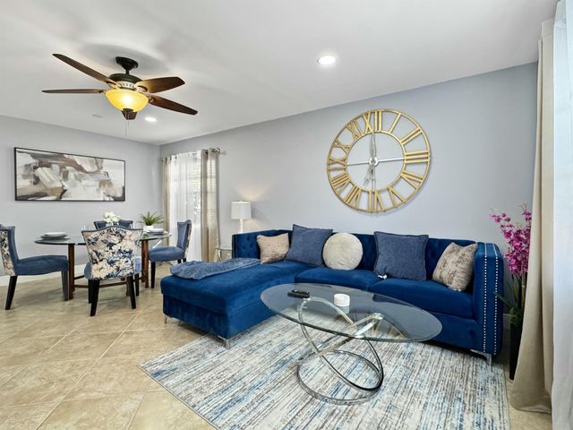 2004 SW Natura Boulevard D, Deerfield Beach, FL 33441
