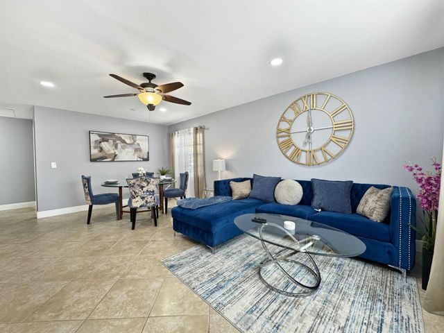 2004 SW Natura Boulevard D, Deerfield Beach, FL 33441