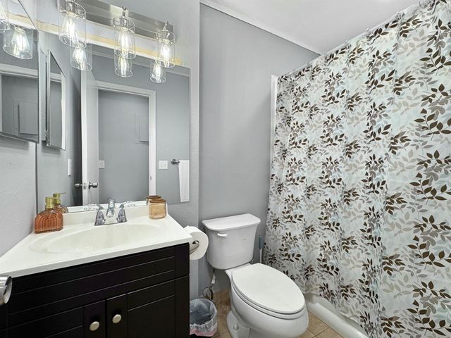 2004 SW Natura Boulevard D, Deerfield Beach, FL 33441