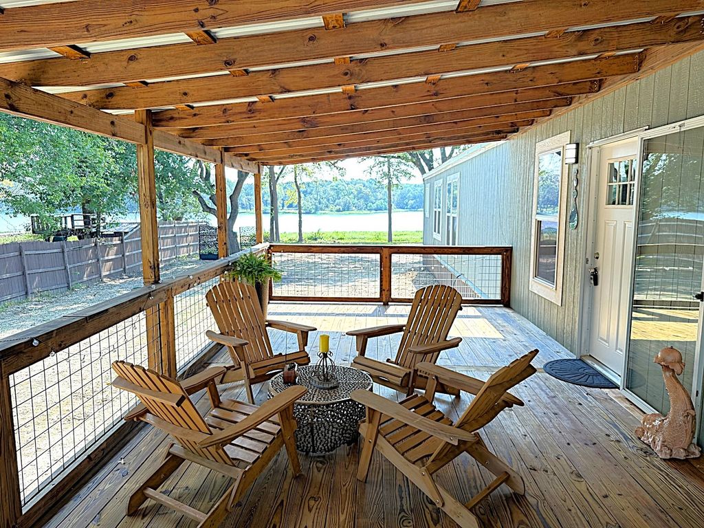 409 Willow, Wills Point, TX 75169