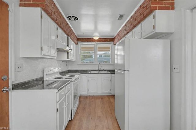 5168 Langston RD, Virginia Beach, VA 23464