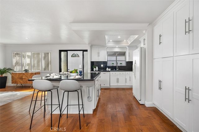 2005 Via Mariposa W B, Laguna Woods, CA 92637