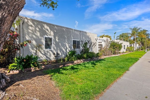 2005 Via Mariposa W B, Laguna Woods, CA 92637