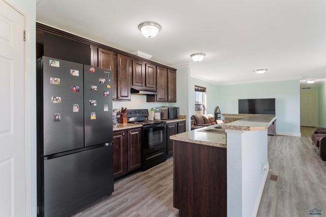 1013 BENNINGTON DR, Box Elder, SD 57719