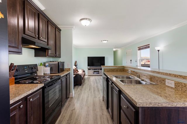 1013 BENNINGTON DR, Box Elder, SD 57719