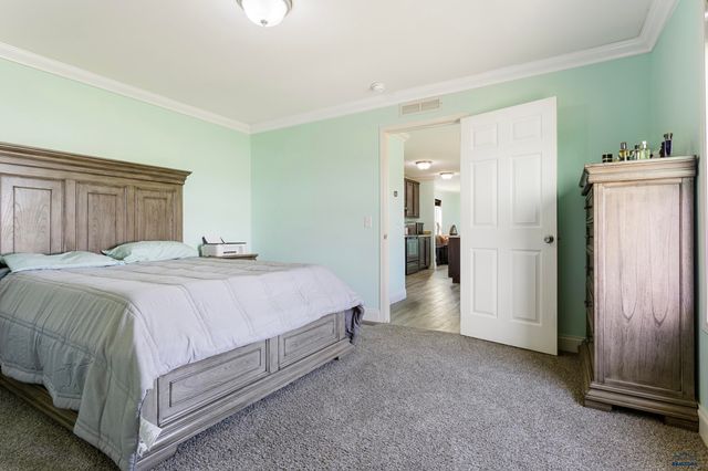 1013 BENNINGTON DR, Box Elder, SD 57719