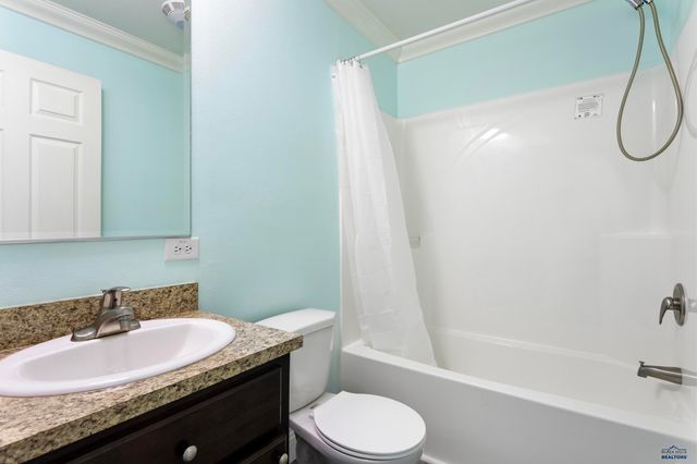 1013 BENNINGTON DR, Box Elder, SD 57719