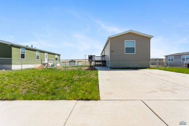 1013 BENNINGTON DR, Box Elder, SD 57719