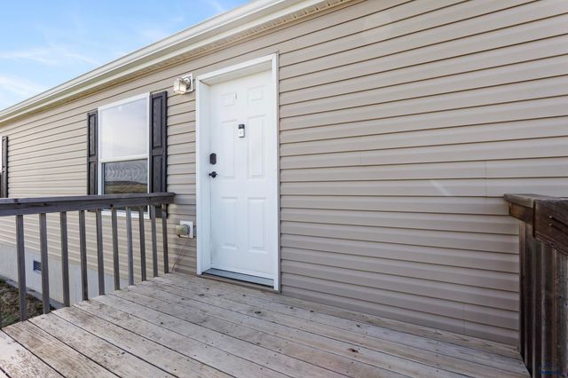 1013 BENNINGTON DR, Box Elder, SD 57719