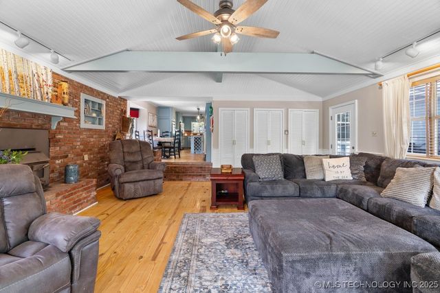 429 N Sandpoint Road, Mead, OK 73449