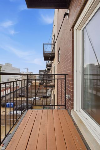 2818 W Chicago Avenue 3, Chicago, IL 60622