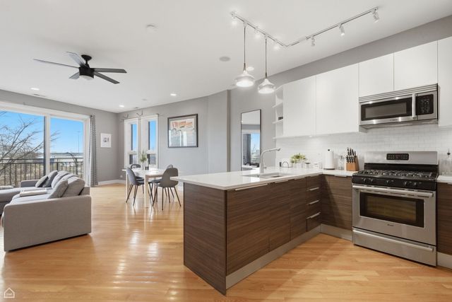 2818 W Chicago Avenue 3, Chicago, IL 60622