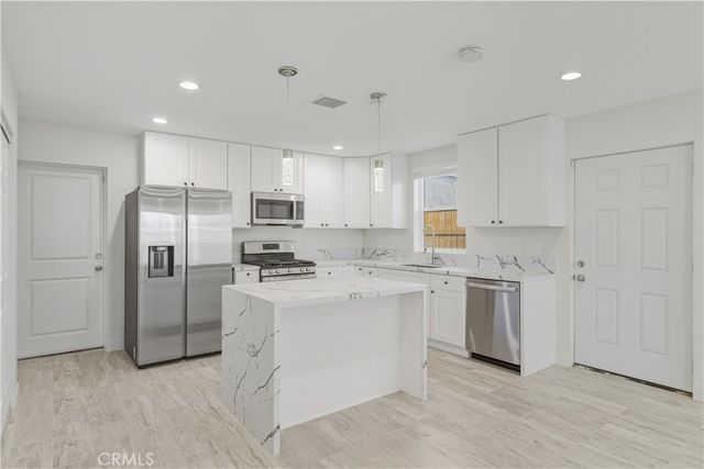 1916 Cedar Avenue A, Long Beach, CA 90806