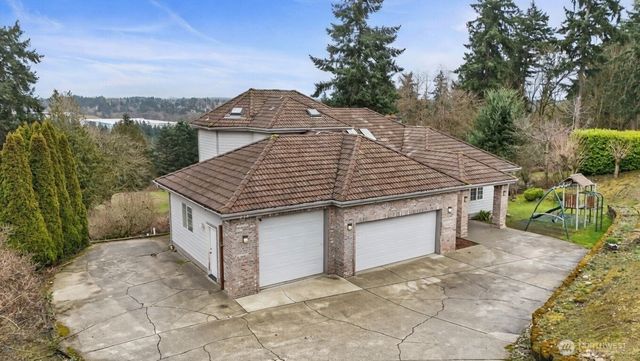 515 63rd Avenue Ct NE, Tacoma, WA 98422