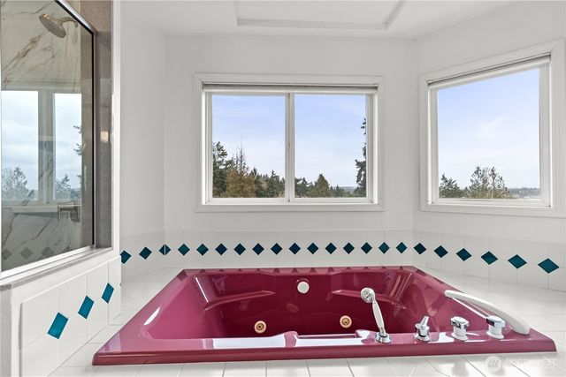 515 63rd Avenue Ct NE, Tacoma, WA 98422