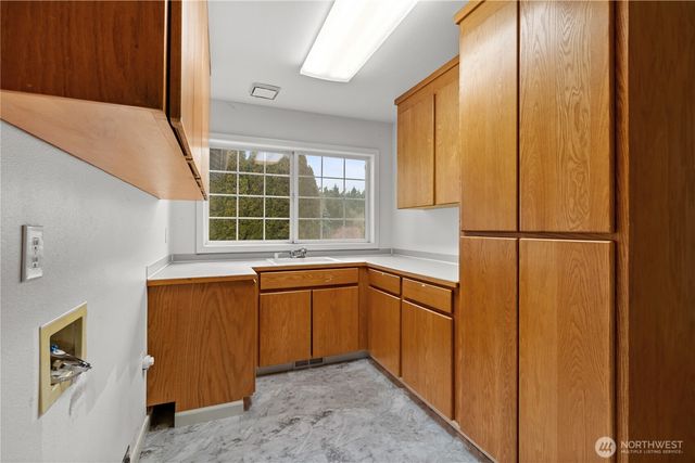 515 63rd Avenue Ct NE, Tacoma, WA 98422